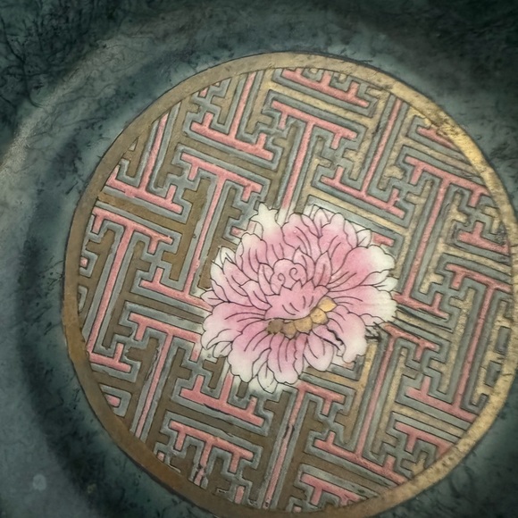 Chinese Porcelain salat bowl Lotus Flowers Geometric Green Rose Rim
Center PO - Picture 5 of 10